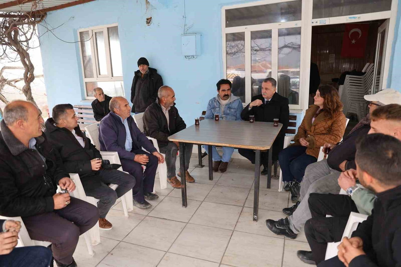 YUNUSEMRE BELEDİYE BAŞKANI SEMİH BALABAN, YUNTDAĞI BÖLGESİNDE BULUNAN KARAVELİLER MAHALLESİ’Nİ...