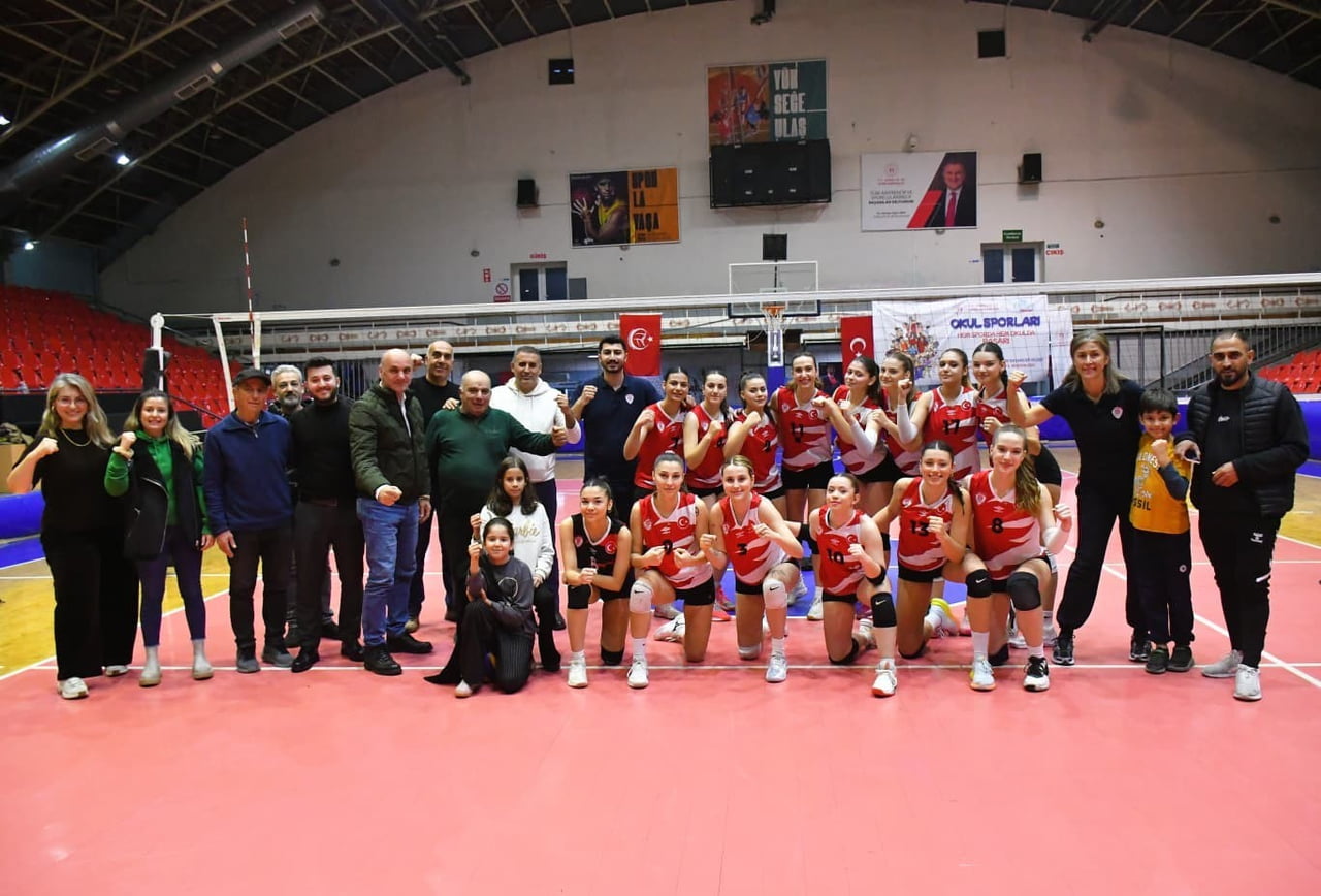 YUNUSEMRE BELEDİYESPOR KADIN VOLEYBOL TAKIMI, TARİHİNDE İLK KEZ KATILDIĞI KADINLAR VOLEYBOL 2....