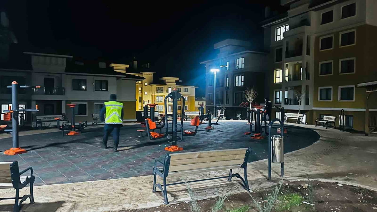 ADIYAMAN’IN GÖLBAŞI İLÇESİ YENİŞEHİR DEPREM KONUTLARI BÖLGESİNDE, JANDARMA ASAYİŞ VE KOMANDO...