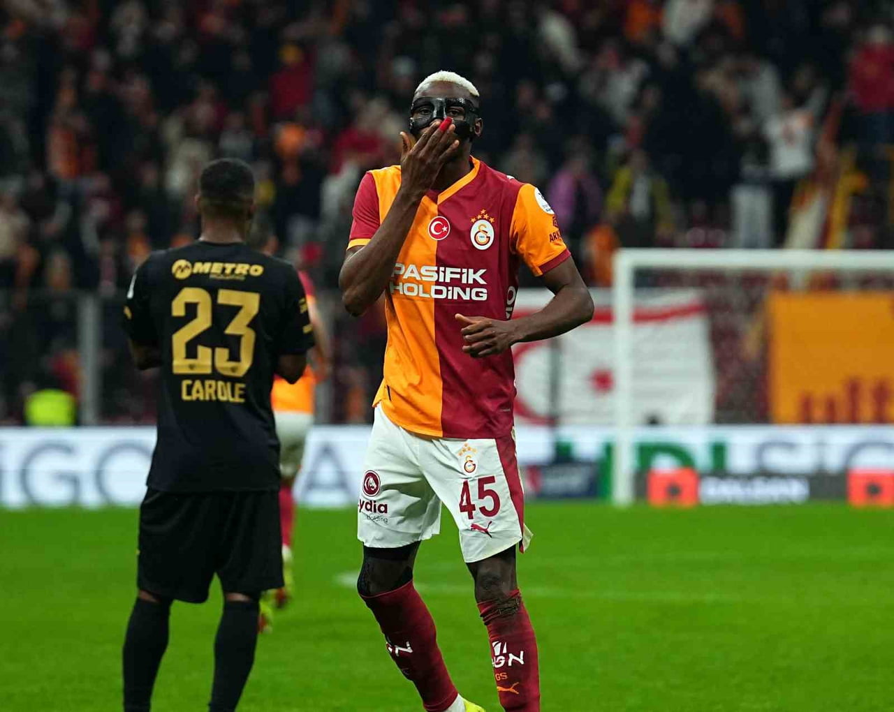 GALATASARAYLI FUTBOLCU VİCTOR OSİMHEN, KAYSERİSPOR MAÇINDA ATTIĞI GOLLE BU SEZON TRENDYOL SÜPER...