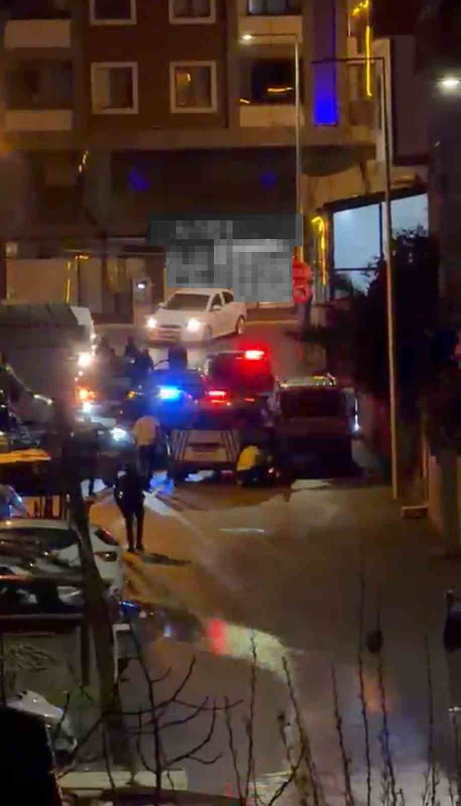 KOCAELİ'NİN DARICA İLÇESİNDE POLİSİN "DUR" İHTARINA UYMAYAN OTOMOBİLİN SÜRÜCÜSÜ, YAŞANAN...