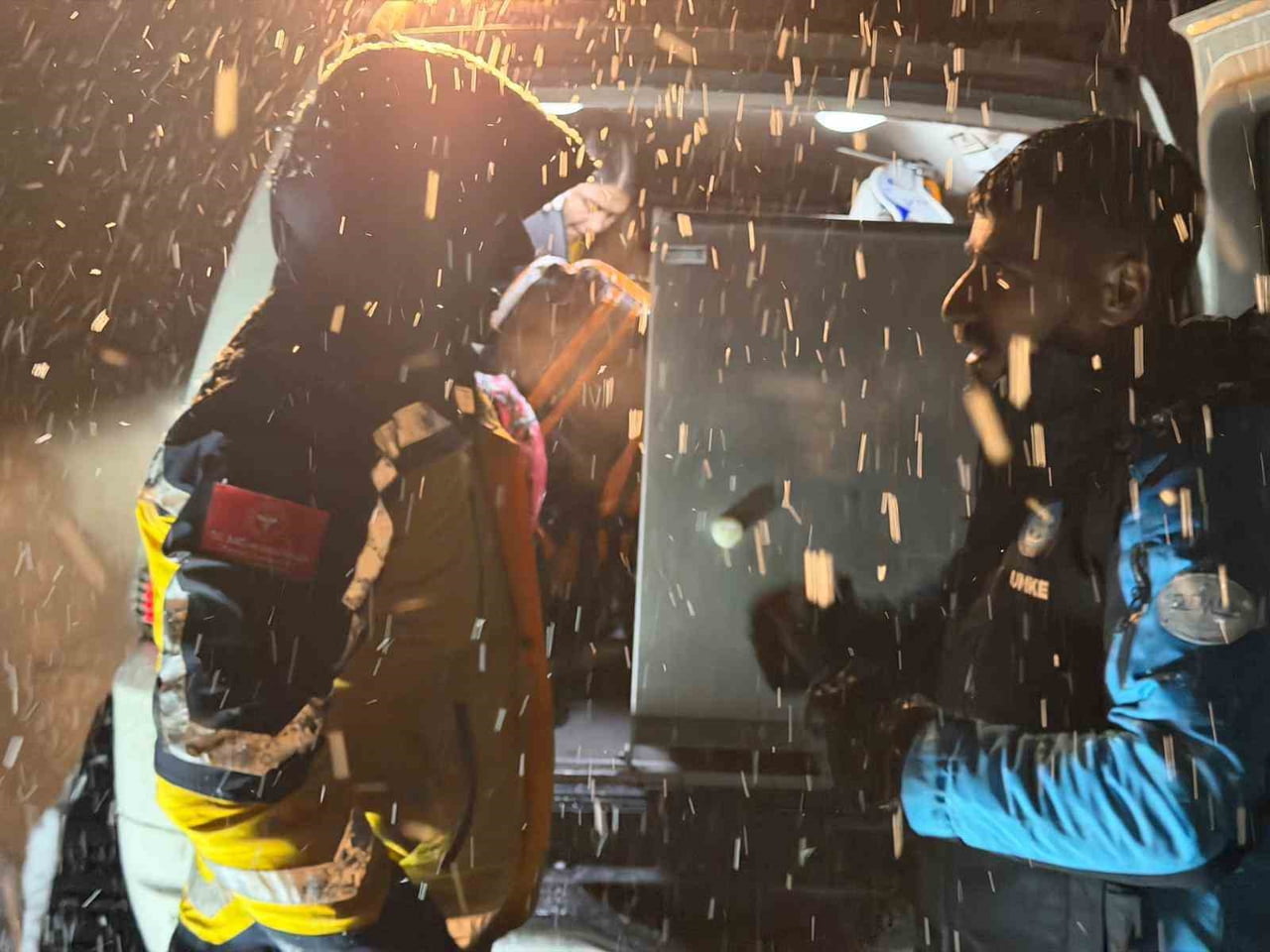 OVACIK’TA GÖĞÜS AĞRISI ŞİKÂYETİ YAŞAYAN 70 YAŞINDAKİ VATANDAŞ, UMKE, 112 VE AFAD EKİPLERİNİN...