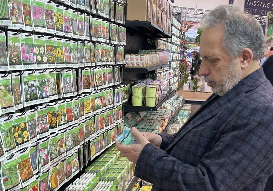 TALAS BELEDİYESİ; 2026 YILINI 'ÇİÇEK YILI' İLAN EDEREK ÇEVRE ESTETİĞİ VE YAŞAM KALİTESİNİ...