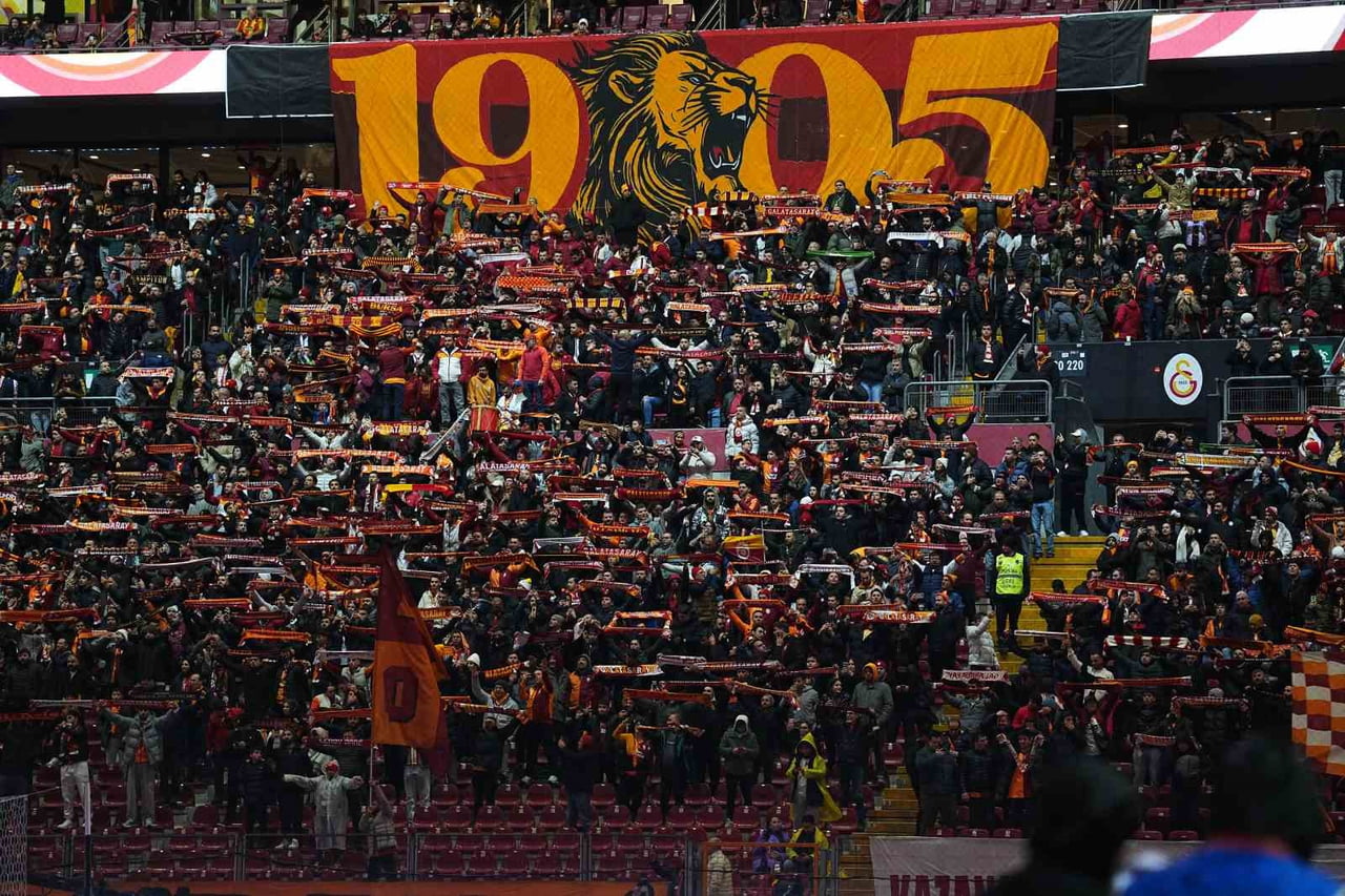 TRENDYOL SÜPER LİG'İN 20. HAFTASINDA GALATASARAY, SAHASINDA KAYSERİSPOR İLE KARŞILAŞIYOR....
