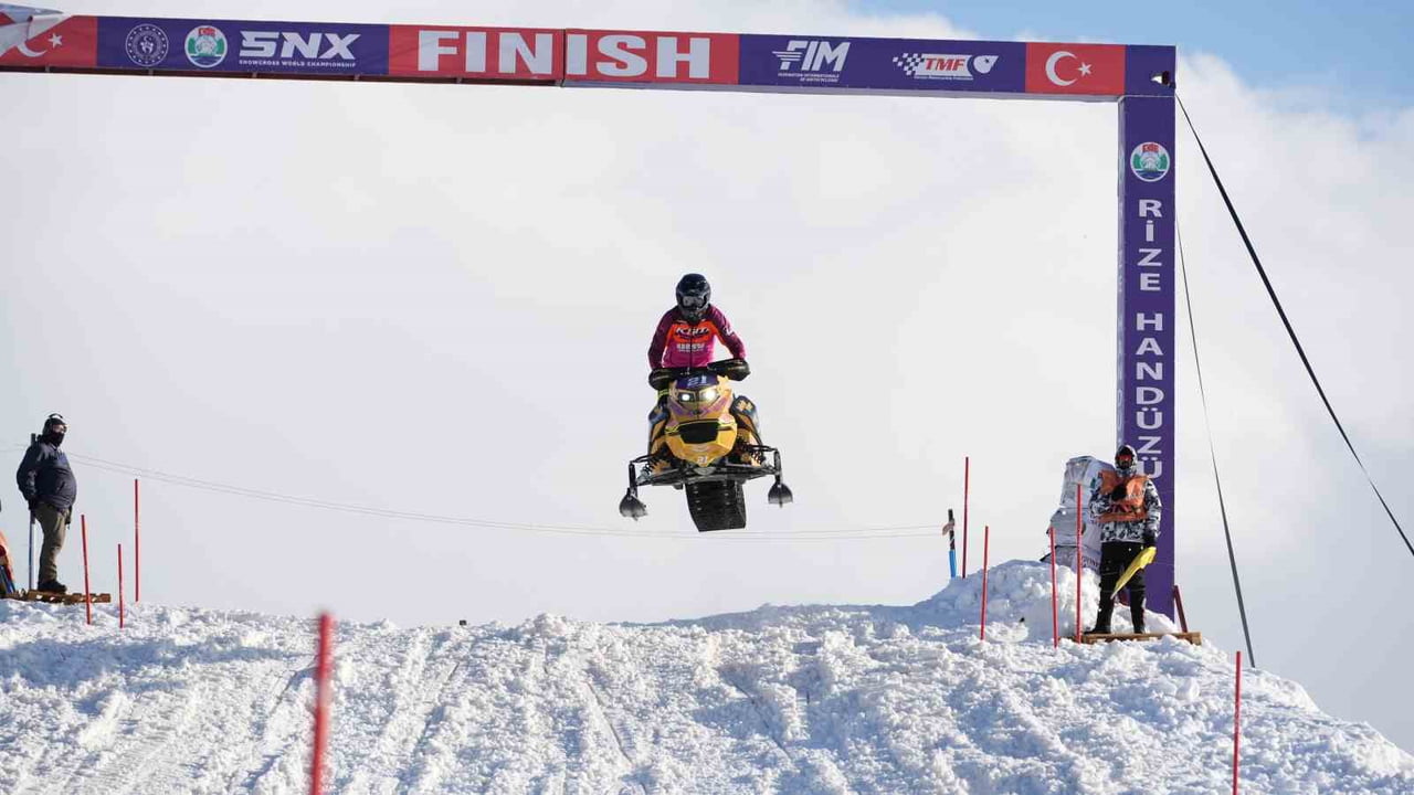 ULUSLARARASI MOTOSİKLET FEDERASYONU (FIM) TARAFINDAN DÜZENLENEN SNX TÜRKİYE DÜNYA KAR MOTOSİKLETİ...